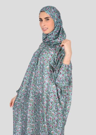 صورة شرشف صلاة نسائي واسع